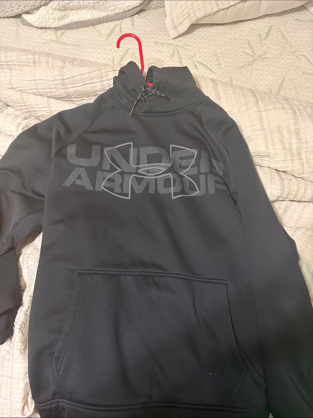 Under Armour Men's Black Crewneck Logo Pullover Sweater